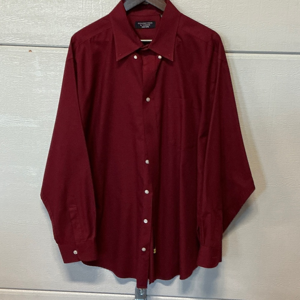 Roundtree & Yorke Men's Button-Front Burgundy Dress Shirt